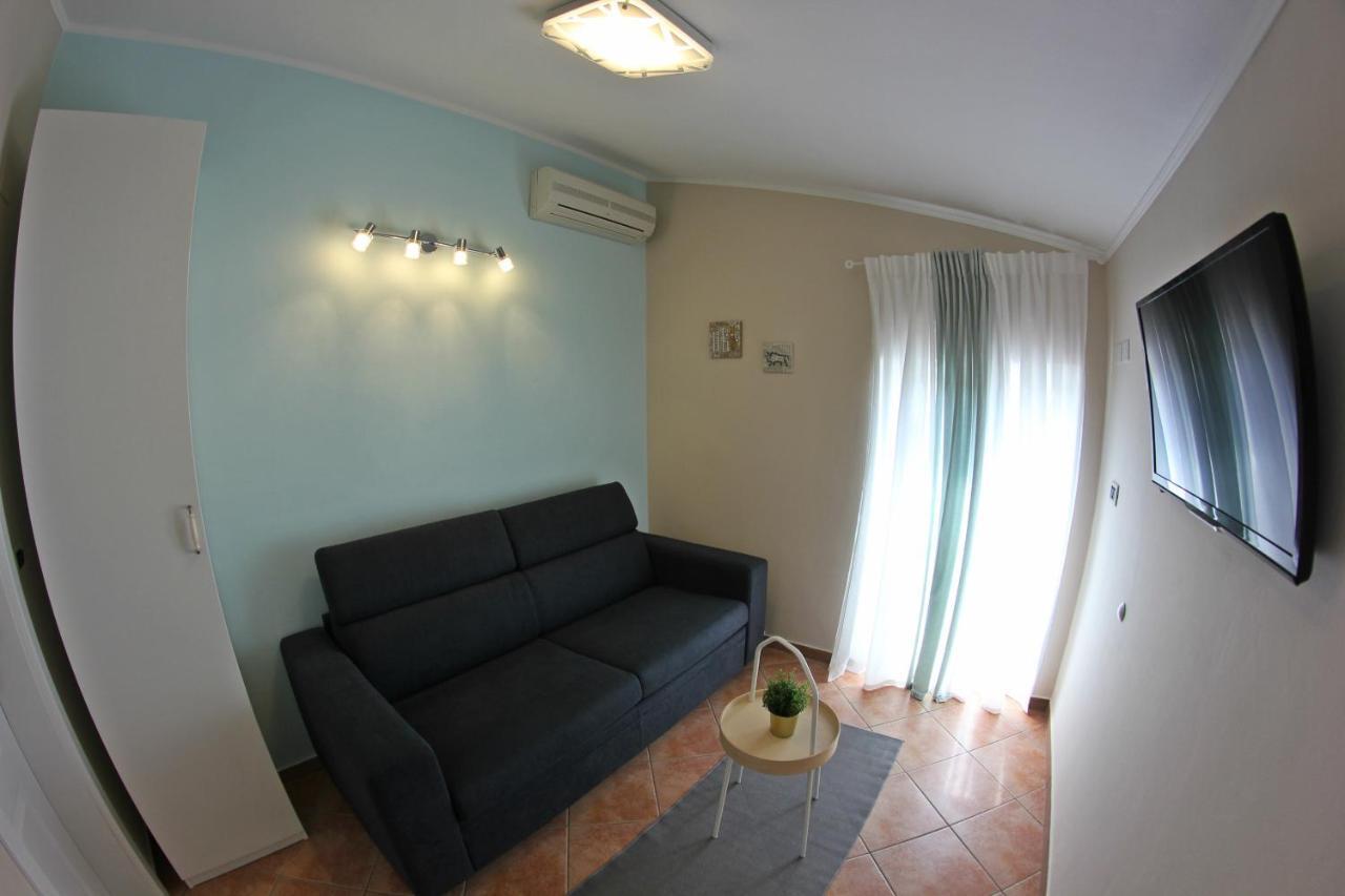 Room And Apartment Doris Lovrečica Kültér fotó