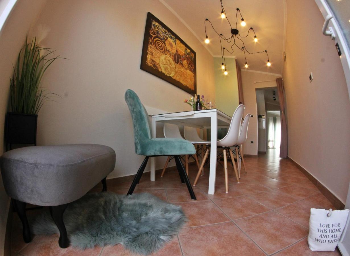 Room And Apartment Doris Lovrečica Kültér fotó